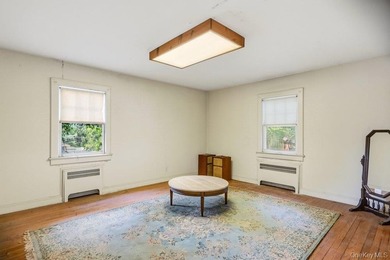 Nestled in the heart of Lindenhurst Village, this classic - photo 15