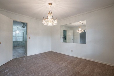 Large 4 bedroom home on a corner lot in Alice dr school - photo 18