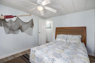 Welcome to this beautifully upgraded 4-bedroom, 2-bathroom home - photo 22