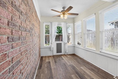 Welcome to this beautifully maintained 4 bedroom, 2 bathroom - photo 26
