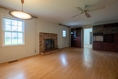 Large 4 bedroom home on a corner lot in Alice dr school - photo 31