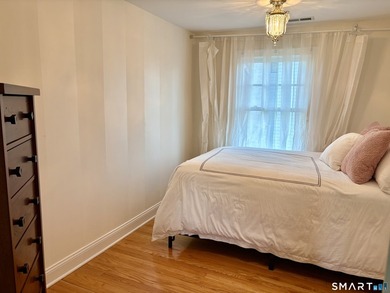 Welcome to one of Connecticut's most desirable waterfront - photo 32