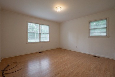 Large 4 bedroom home on a corner lot in Alice dr school - photo 39