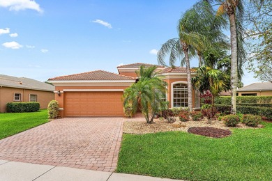 Set on one of the most desirable lots in Villaggio, this - photo 1