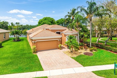 Set on one of the most desirable lots in Villaggio, this - photo 2