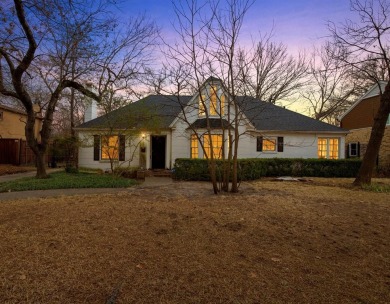 White Rock Lake Home Sale Pending in Dallas Texas