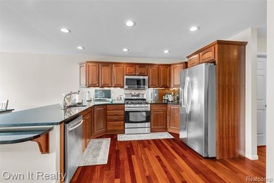 ***Open House Saturday June 13 from 1pm to 3pm*** Rare - photo 6
