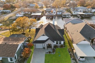 Lake Granbury Home For Sale in Granbury Texas