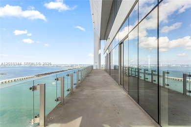 A one-of-one trophy penthouse crowning the top floor of Missoni - photo 6