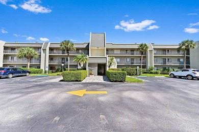 This beautiful condo presents an incredible opportunity for a - photo 1