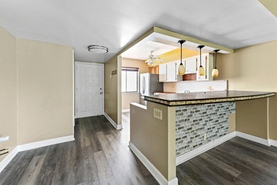 This beautiful condo presents an incredible opportunity for a - photo 6