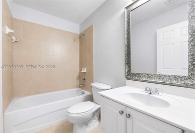 Discover this beautiful and spacious 4-bedroom, 3-bathroom - photo 12