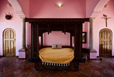 Perched on a dramatic bluff above the Pacific Ocean, MARALUZ is - photo 16