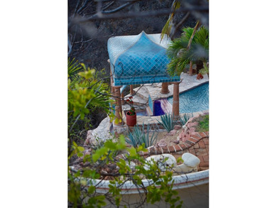 Perched on a dramatic bluff above the Pacific Ocean, MARALUZ is - photo 23