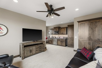 Elevate your lifestyle at this stately, airy sanctuary in - photo 24