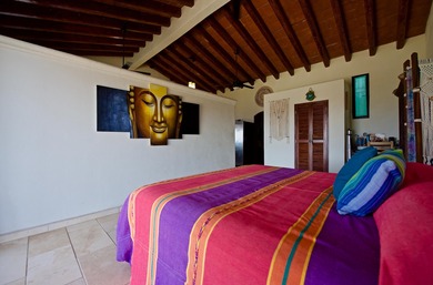 Perched on a dramatic bluff above the Pacific Ocean, MARALUZ is - photo 37