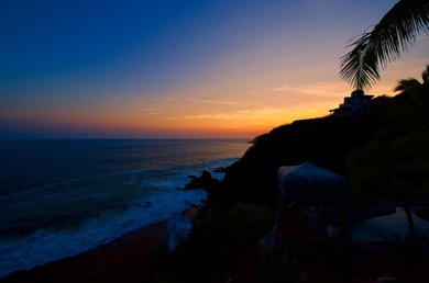 Perched on a dramatic bluff above the Pacific Ocean, MARALUZ is - photo 40