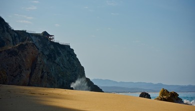 Perched on a dramatic bluff above the Pacific Ocean, MARALUZ is - photo 60