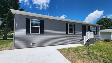 Welcome home to this beautifully designed 3-bedroom, 2-bath home - photo 1