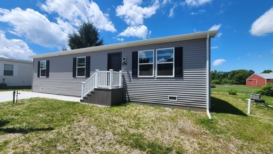 Welcome home to this beautifully designed 3-bedroom, 2-bath home - photo 2