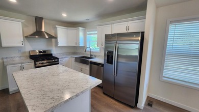 Welcome home to this beautifully designed 3-bedroom, 2-bath home - photo 9