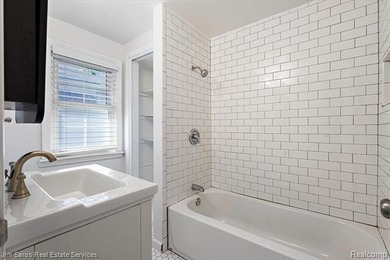 Nestled on the highly desirable *M* Streets of Grosse Pointe - photo 24