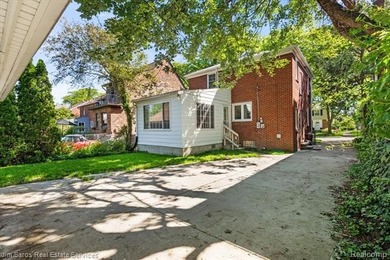 Nestled on the highly desirable *M* Streets of Grosse Pointe - photo 29