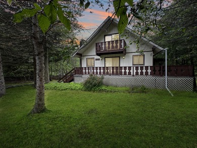 Lake Carobeth Home For Sale in Tobyhanna Pennsylvania