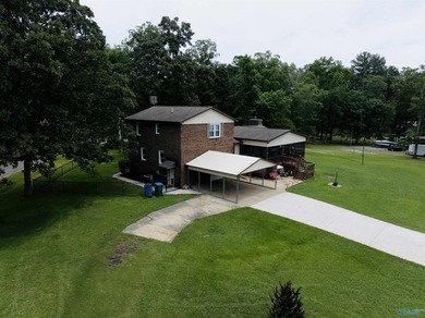 Rare opportunity on Weiss Lake! This beautifully updated 4BR/3BA - photo 19