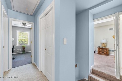 A true charmer in sought after Mapletree! Original owners are - photo 25