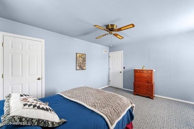 A true charmer in sought after Mapletree! Original owners are - photo 27