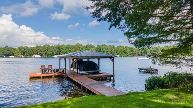Welcome to your ideal waterfront retreat! This beautifully - photo 32