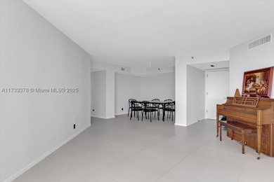 SPECTACULAR PANORAMIC VIEWS FROM THIS HIGH FLOOR FULLY RENOVATED - photo 8
