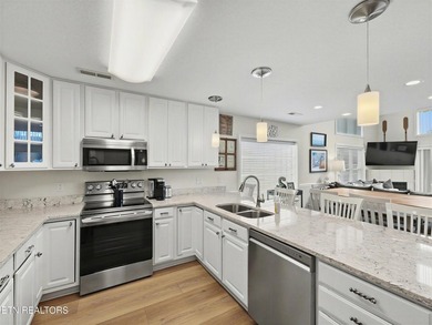 MOTIVATED SELLER! Room for everyone in a gorgeous lakefront - photo 8