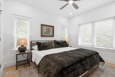 Newly Constructed Stunning Mountain Retreat - Where Luxury Meets - photo 11