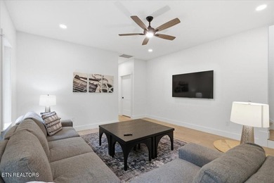 Newly Constructed Stunning Mountain Retreat - Where Luxury Meets - photo 16