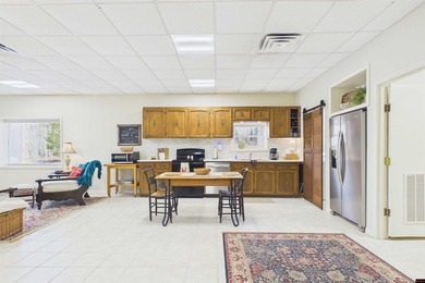 Very cool red iron shop barndominium on 3.5 ac m/l that joins - photo 4