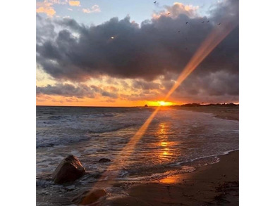 Your Coastal Getaway in Matunuck Awaits! Welcome to Mary - photo 19