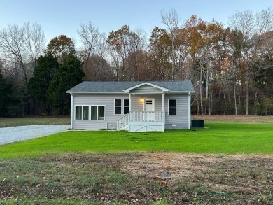 Lake Home For Sale in Big Sandy, Tennessee