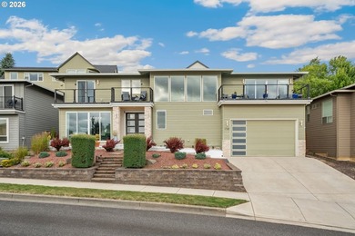 Experience refined Pacific Northwest living in this exceptional - photo 3