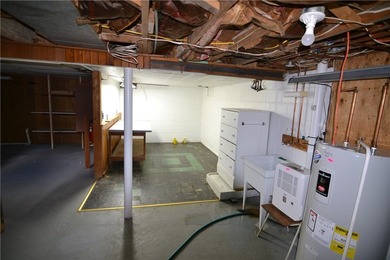 This 3-bedroom, 1.5-bathroom ranch-style home at 4926 State - photo 41
