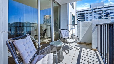 Breathtaking water views from the moment you walk in. This fully - photo 22