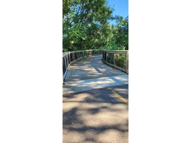 Welcome to Creekside in Edina, where upscale, maintenance-free - photo 33