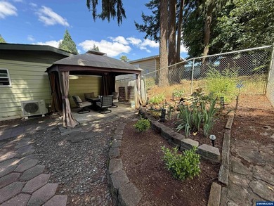 Great neighborhood and location in South Salem. 3 bedroom 2 bath - photo 42