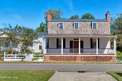 The Charlton House, ca1765, was built for Jasper Charlton, a - photo 1