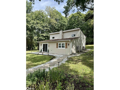 Mississippi River - Henderson County Home For Sale in Hamilton Illinois