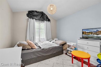 ***Open House Saturday June 13 from 1pm to 3pm*** Rare - photo 12