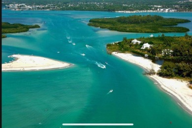 This is one of the BEST  ROTONDA WEST CANAL FRONT 80X 120 lot