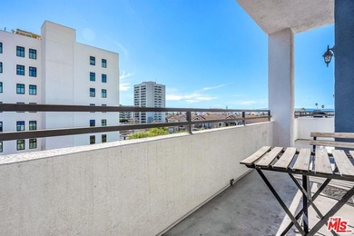 BACK ON MARKET! PRICE TO SELL! This beautifully updated - photo 7