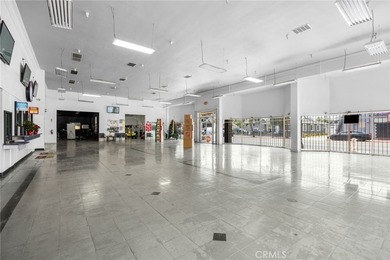 505 S Main Street presents a rare opportunity to acquire a - photo 6